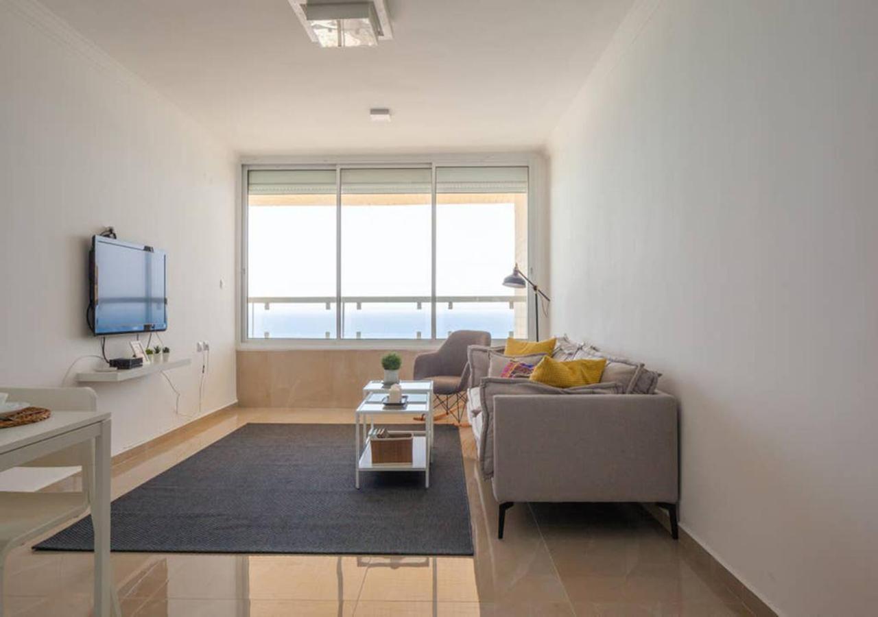 Апартаменты O&O Group-Exciting Beach View Best Loc Bat-Yam 3Br Бат-Ям Экстерьер фото