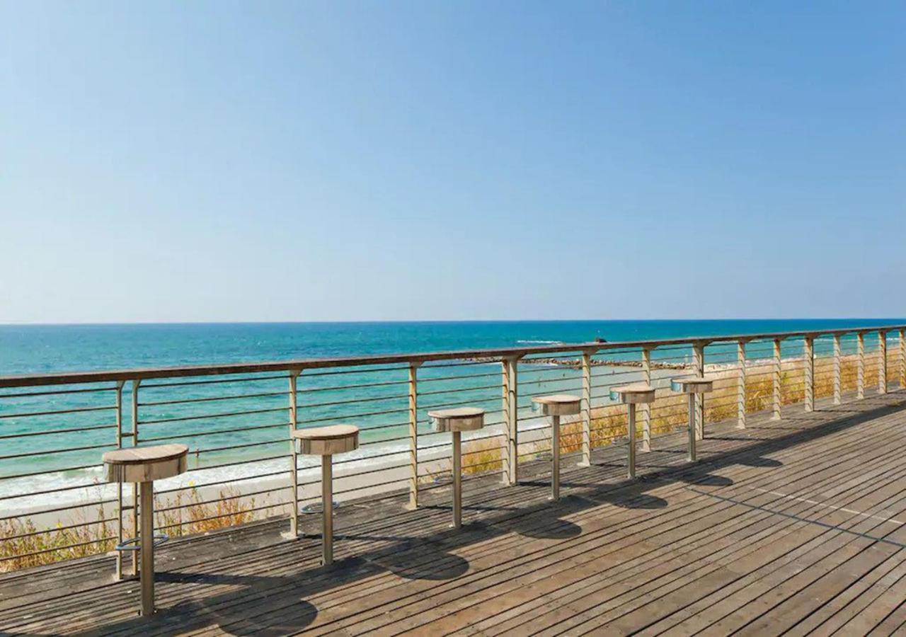 Апартаменты O&O Group-Exciting Beach View Best Loc Bat-Yam 3Br Бат-Ям Экстерьер фото